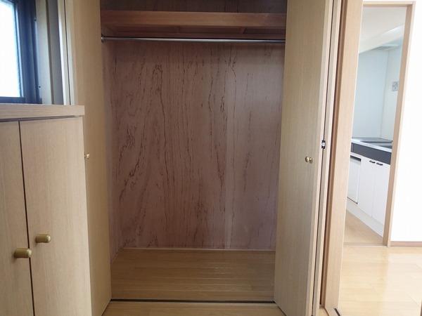 羽曳野市白鳥１丁目のハイツ