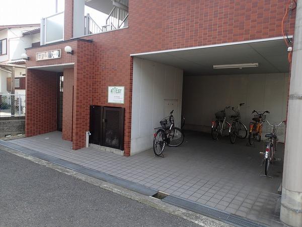 羽曳野市白鳥１丁目のハイツ