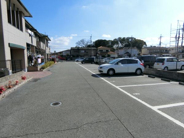 羽曳野市誉田３丁目のハイツ