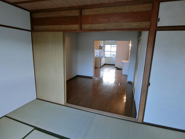 藤井寺市小山８丁目のマンション