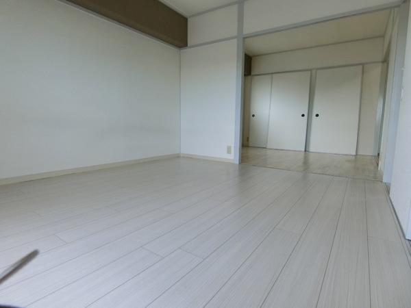 藤井寺市小山１丁目のマンション