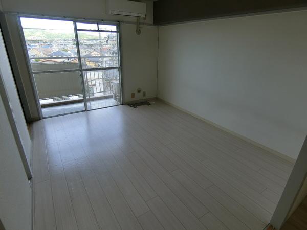 藤井寺市小山１丁目のマンション