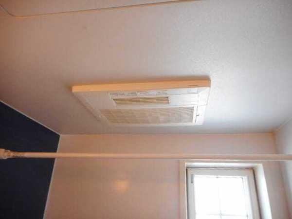 柏原市法善寺３丁目のハイツ