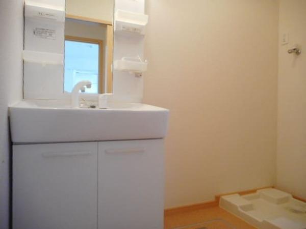 柏原市法善寺３丁目のハイツ