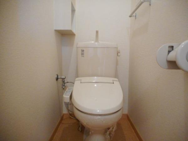 柏原市法善寺３丁目のハイツ