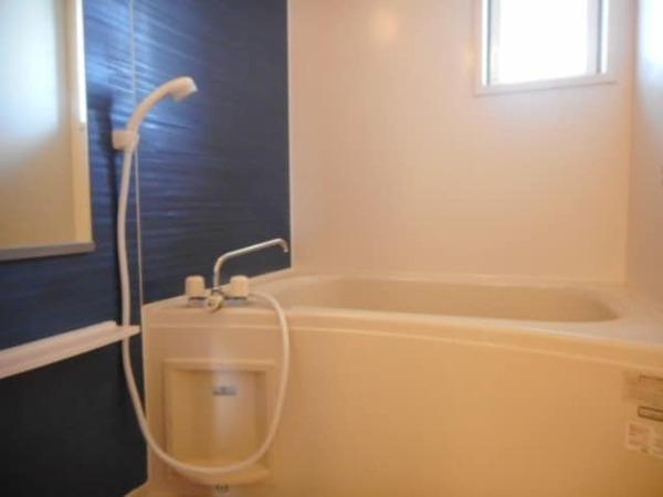 柏原市法善寺３丁目のハイツ