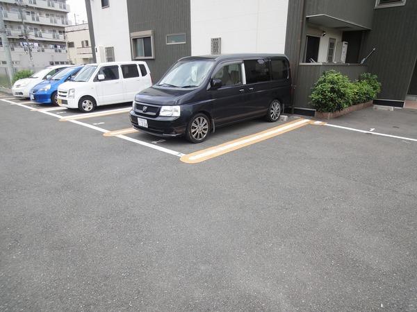 藤井寺市藤井寺3丁目のハイツ(駐車場)