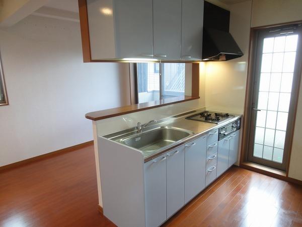 藤井寺市藤井寺3丁目のハイツ(キッチン)