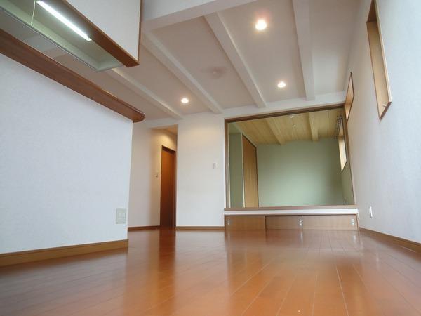 藤井寺市藤井寺3丁目のハイツ(リビング)