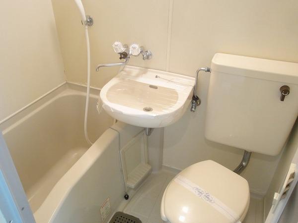 羽曳野市高鷲２丁目のハイツ