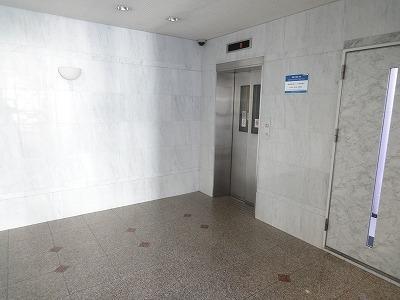 藤井寺市岡2丁目のマンション(エントランス)