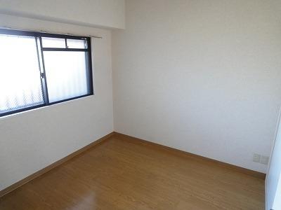 藤井寺市岡2丁目のマンション(寝室)