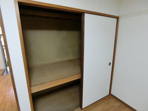 羽曳野市西浦１丁目のハイツ