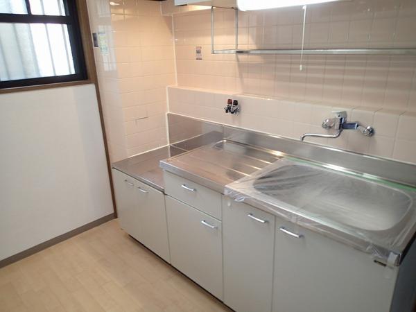羽曳野市古市４丁目のハイツ