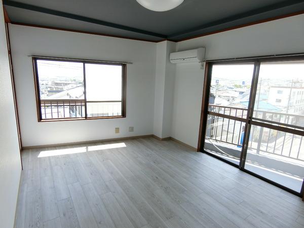 羽曳野市西浦１丁目のマンション