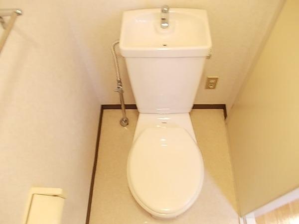 柏原市旭ケ丘３丁目のハイツ
