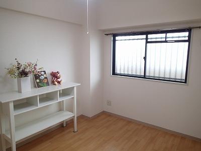 松原市三宅中２丁目のマンション