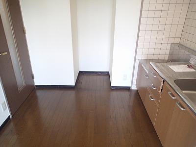 松原市岡２丁目のマンション