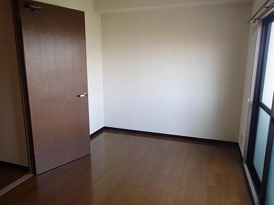 松原市岡２丁目のマンション