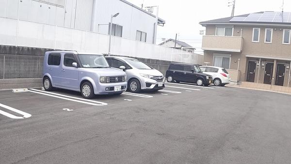 羽曳野市誉田５丁目のハイツ