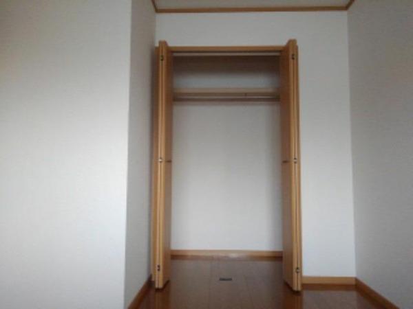 柏原市田辺１丁目のハイツ
