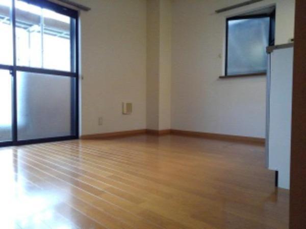 柏原市田辺１丁目のハイツ