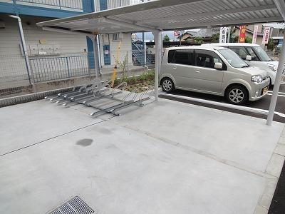羽曳野市西浦３丁目のハイツ