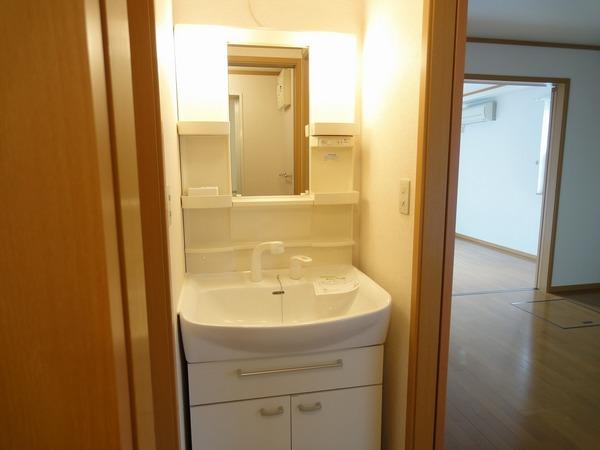 羽曳野市高鷲６丁目のハイツ