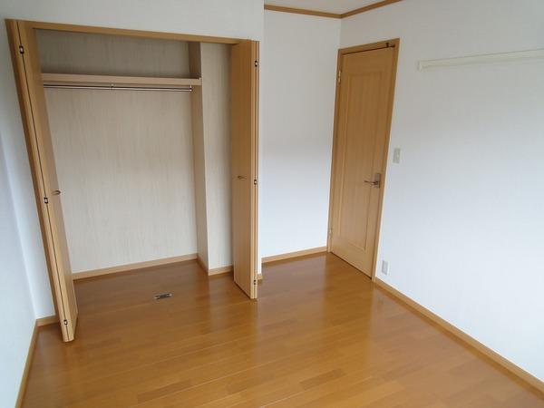 羽曳野市高鷲６丁目のハイツ