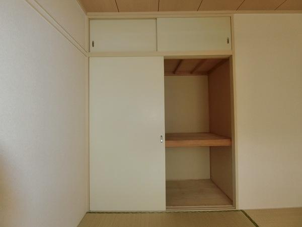 羽曳野市伊賀６丁目のハイツ
