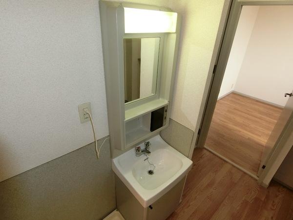 羽曳野市伊賀６丁目のハイツ