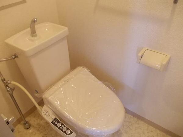 柏原市旭ケ丘３丁目のハイツ