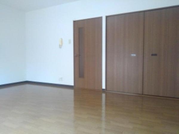 柏原市平野１丁目のハイツ