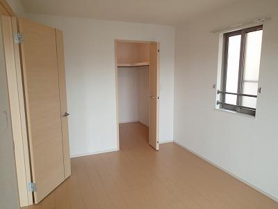 松原市立部２丁目のアパート