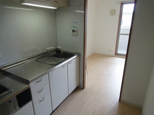 羽曳野市軽里１丁目のマンション