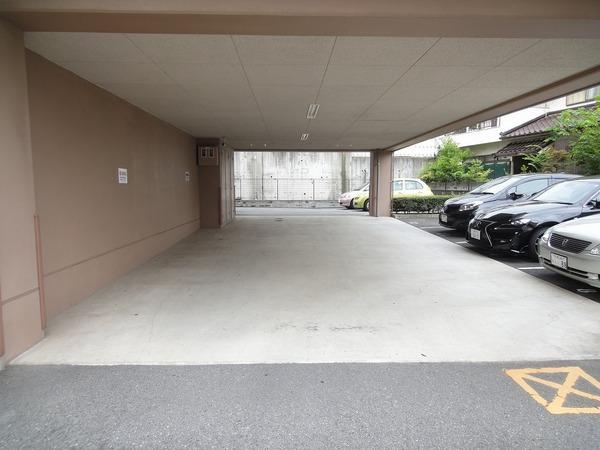羽曳野市軽里１丁目のマンション