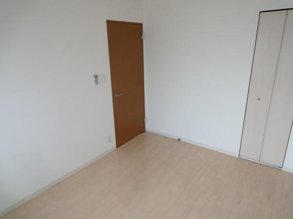 羽曳野市軽里１丁目のマンション