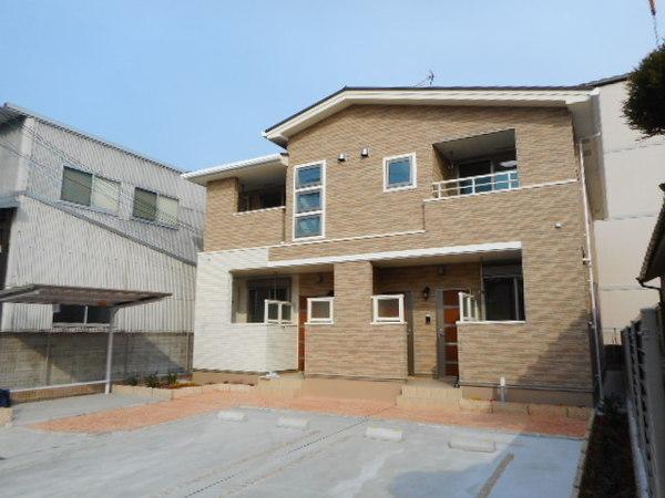 柏原市法善寺１丁目のハイツ