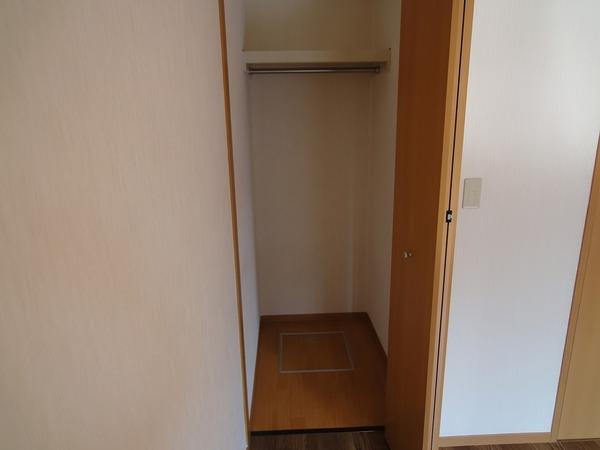 羽曳野市高鷲３丁目のハイツ