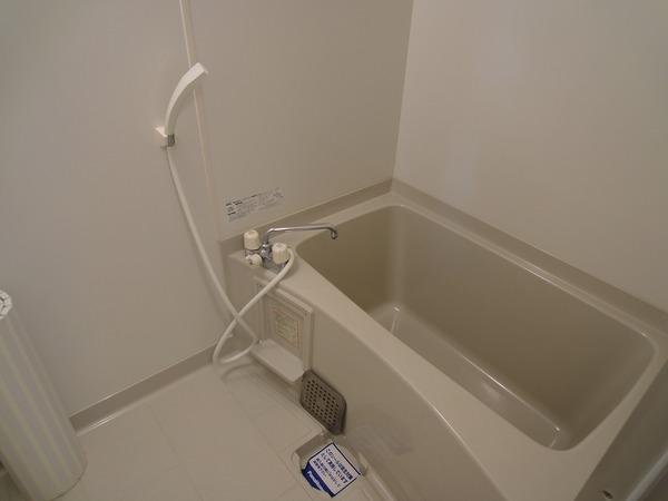 羽曳野市高鷲３丁目のハイツ