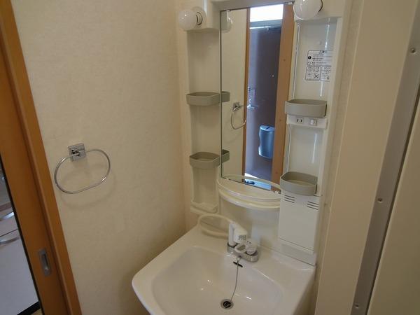 羽曳野市高鷲３丁目のハイツ