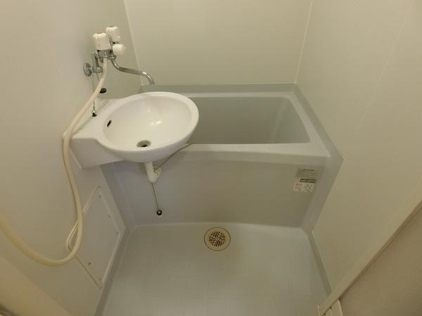 羽曳野市恵我之荘４丁目のハイツ