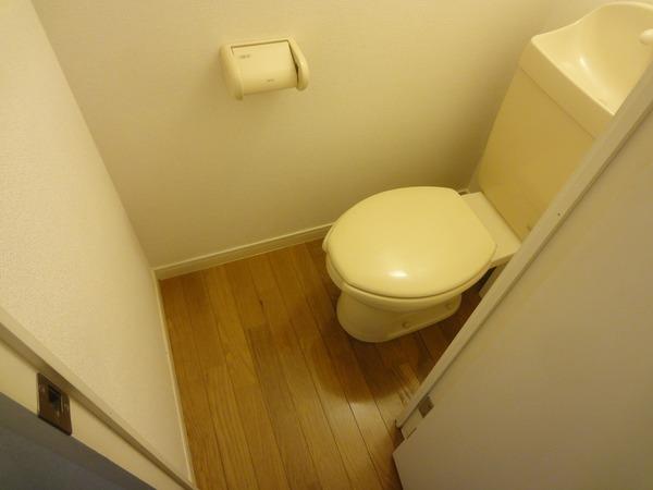 藤井寺市岡１丁目のハイツ