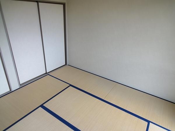グレイスコート峰塚　B棟