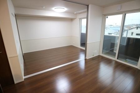 グロリアハイツ　はびきの　A棟