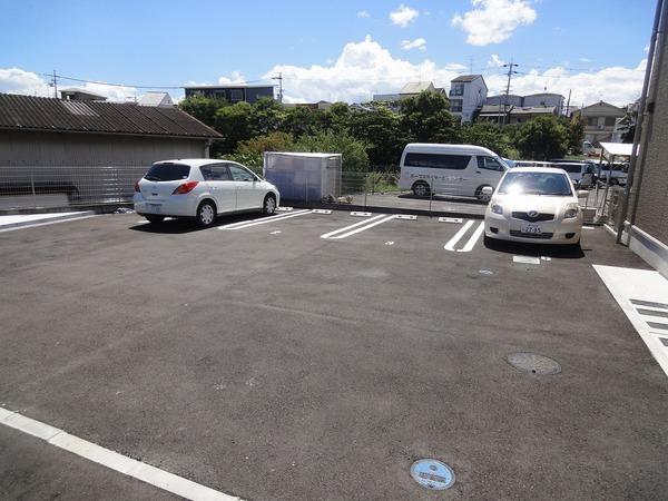 羽曳野市伊賀３丁目のハイツ