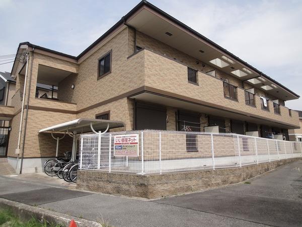 羽曳野市桃山台４丁目のハイツ