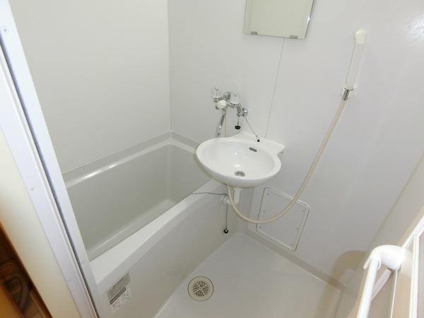 藤井寺市大井1丁目のハイツ(バス)