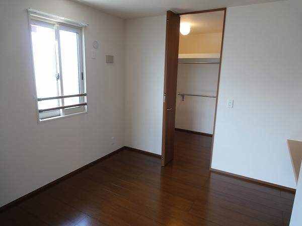 羽曳野市誉田３丁目のハイツ