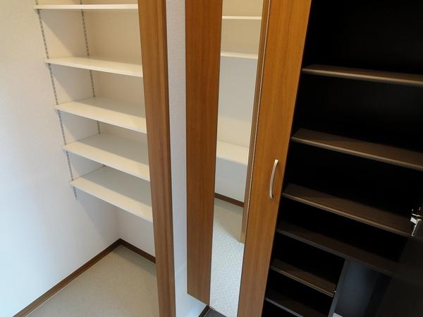 羽曳野市誉田３丁目のハイツ